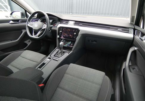 Volkswagen Passat, 2021