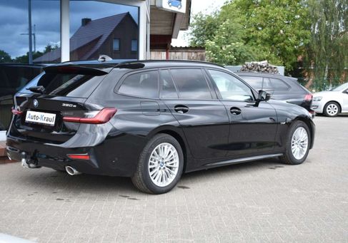 BMW 320, 2022