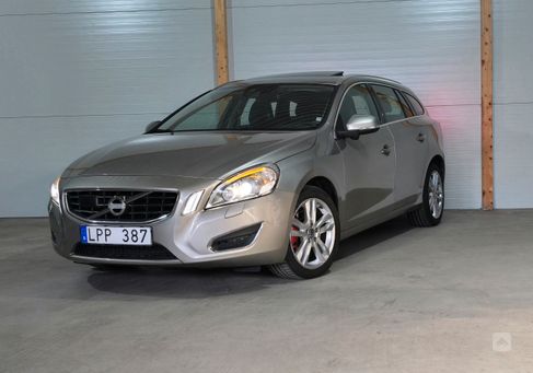 Volvo V60, 2011