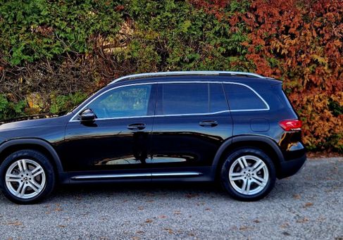 Mercedes-Benz GLB 200, 2022