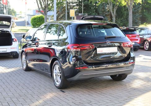 Mercedes-Benz B 180, 2019
