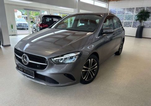 Mercedes-Benz B 180, 2024