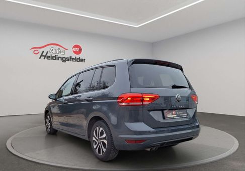 Volkswagen Touran, 2022 3