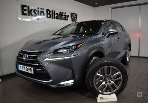 Lexus NX, 2016