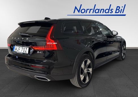 Volvo V60 Cross Country, 2022