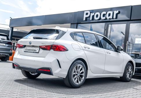 BMW 120, 2025