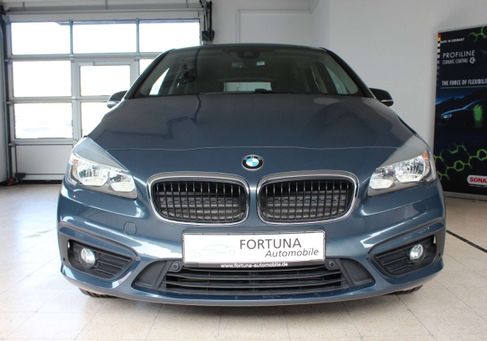 BMW 216, 2017