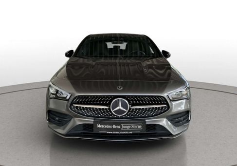 Mercedes-Benz CLA 200, 2022
