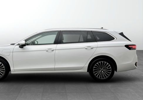 Volkswagen Passat Variant, 2025 2