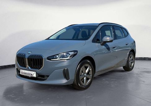 BMW 220, 2025 2