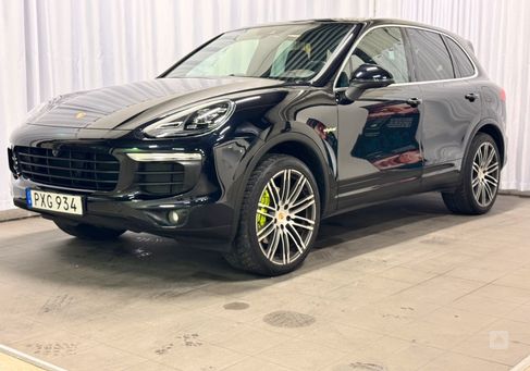 Porsche Cayenne, 2015