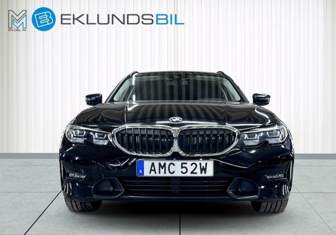 BMW 330, 2021