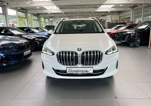 BMW 220, 2025 2