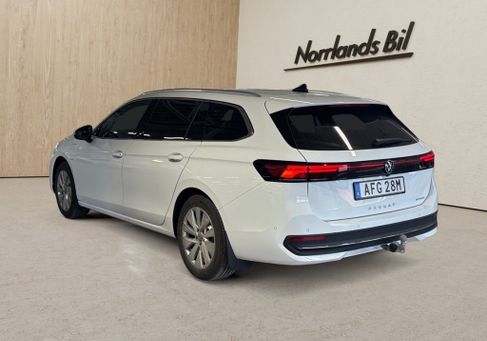 Volkswagen Passat Variant, 2024 3