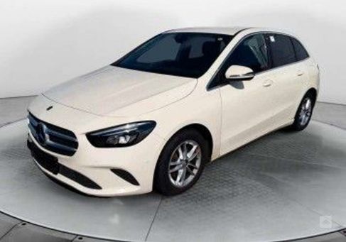 Mercedes-Benz B 180, 2021