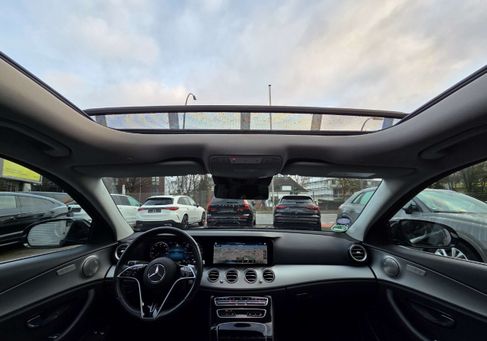 Mercedes-Benz E 300, 2021