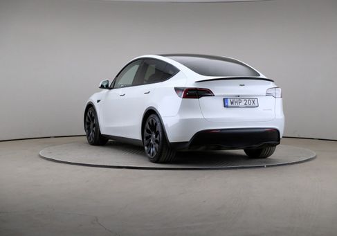 Tesla Model Y, 2023 2