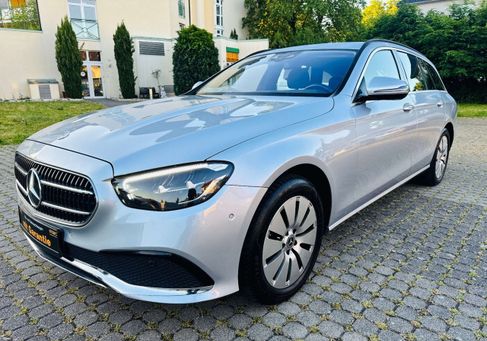 Mercedes-Benz E 220, 2021