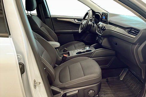 Ford Kuga, 2022