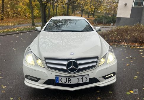 Mercedes-Benz E 200, 2011