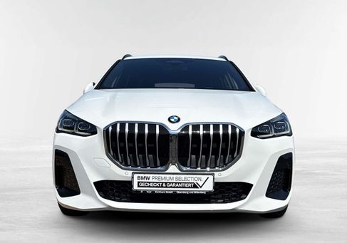 BMW 220, 2025 2