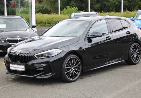 BMW 118, 2023