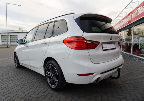 BMW 218, 2022