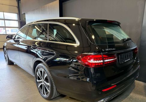 Mercedes-Benz E 300, 2021