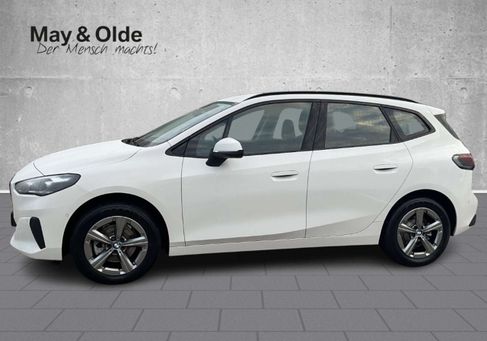 BMW 220, 2025 2