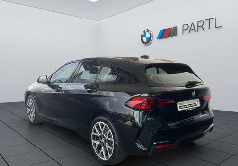BMW 120, 2025 3