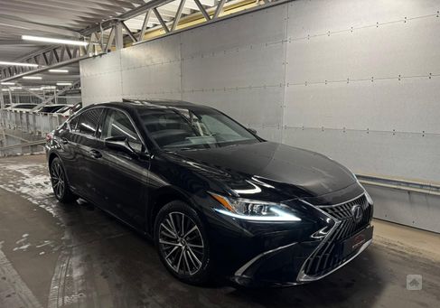 Lexus ES, 2022