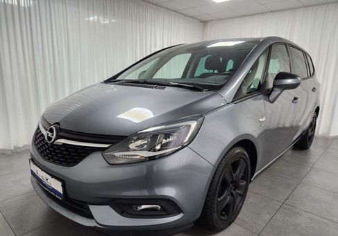 Opel Zafira, 2017