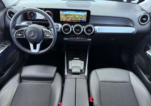 Mercedes-Benz GLB 180, 2022