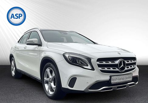 Mercedes-Benz GLA 180, 2020