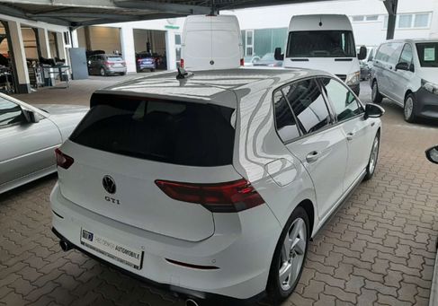 Volkswagen Golf, 2024 3