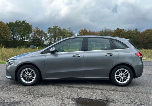 Mercedes-Benz B 180, 2019