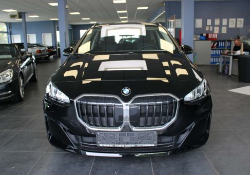 BMW 216, 2025