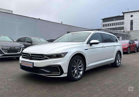 Volkswagen Passat, 2021