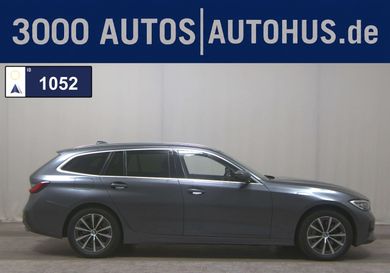 BMW 330, 2022
