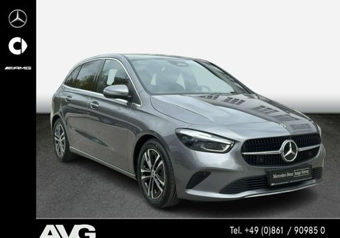 Mercedes-Benz B 220, 2025