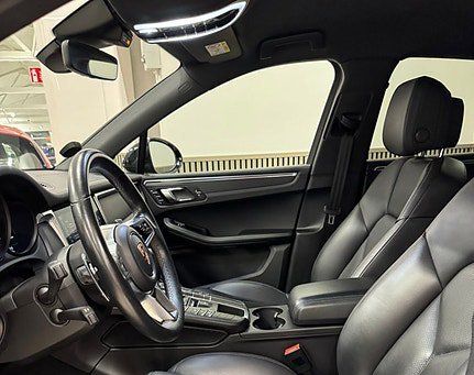 Porsche Macan, 2019