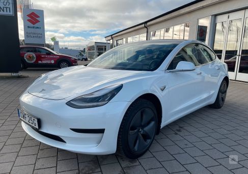 Tesla Model 3, 2020