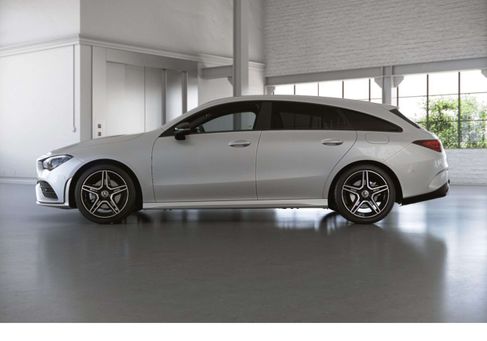 Mercedes-Benz CLA 200, 2022
