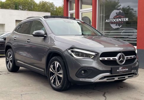 Mercedes-Benz GLA 220, 2022