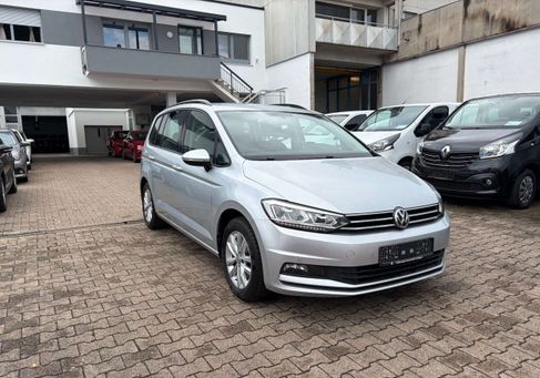 Volkswagen Touran, 2018 3