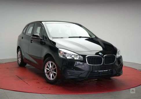 BMW 216, 2019
