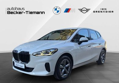 BMW 220, 2025