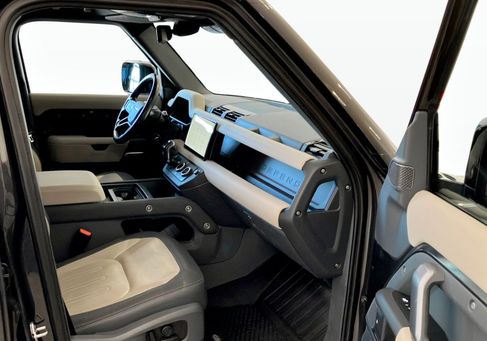 Land Rover Defender, 2022