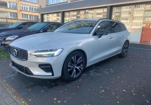 Volvo V60, 2021