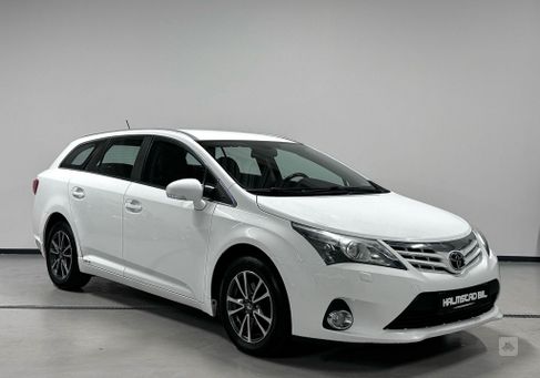 Toyota Avensis, 2012